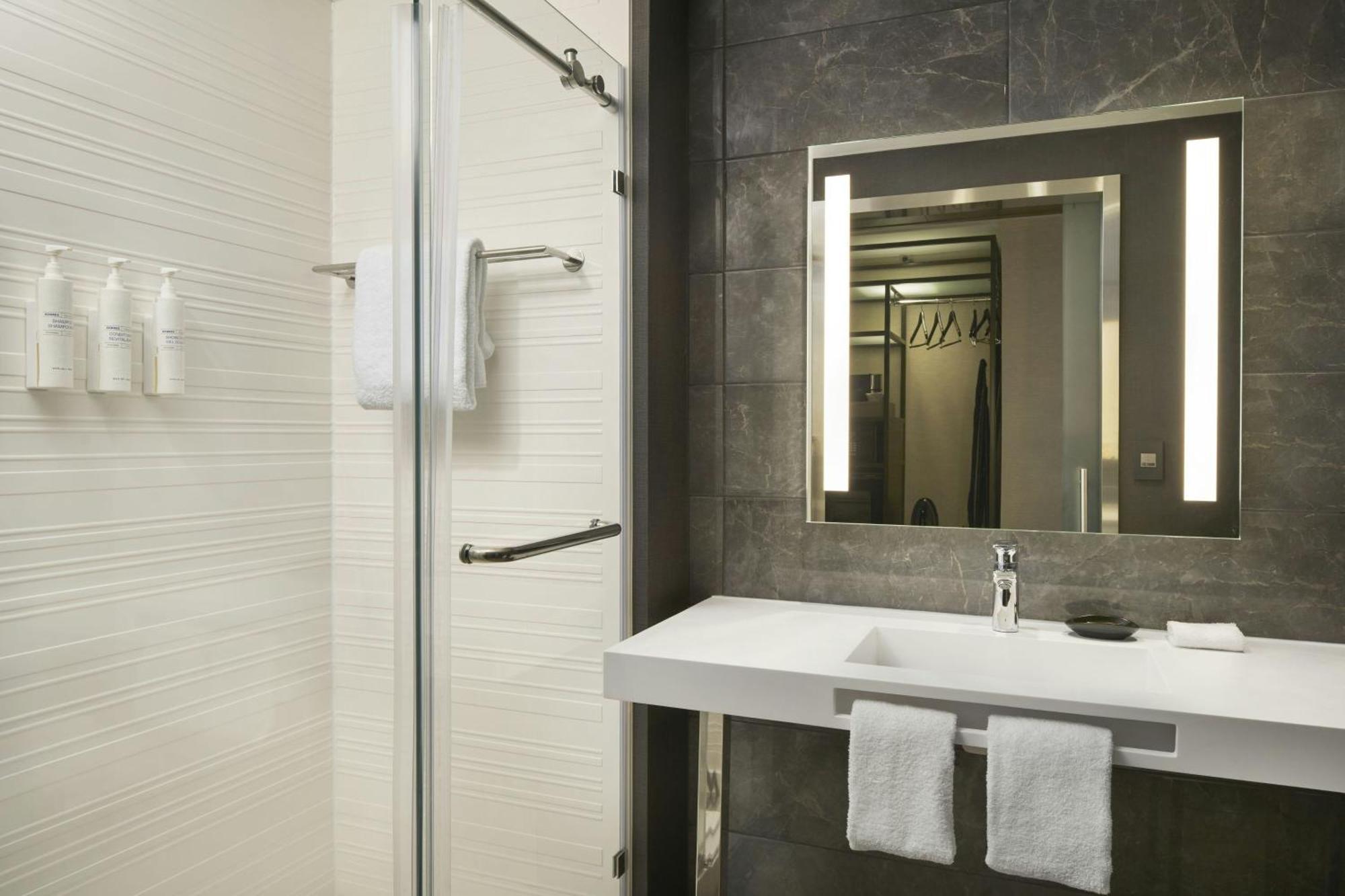 Ac Hotel By Marriott Seattle Downtown מראה חיצוני תמונה